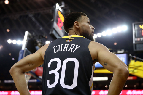 S. Curry visų laikų žaidėjų penketukas – be L. Jameso