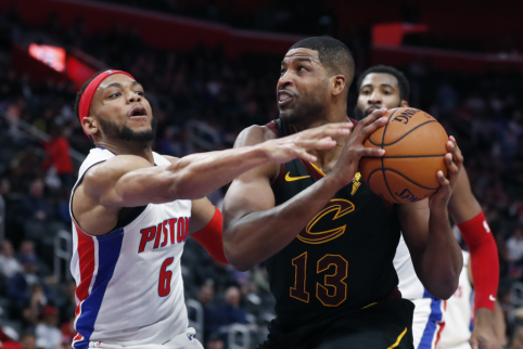 Driokstelėjęs T.Thompsonas padėjo „Cavs“ įveikti „Pistons“